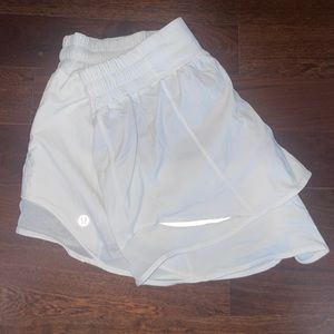 Lululemon Hotty Hot Short